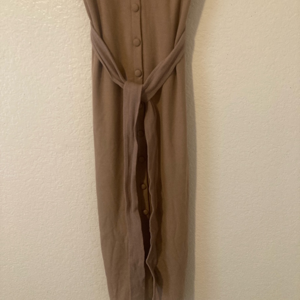 Chic Tan Button-Down Midi Dress - Picture 4 of 4